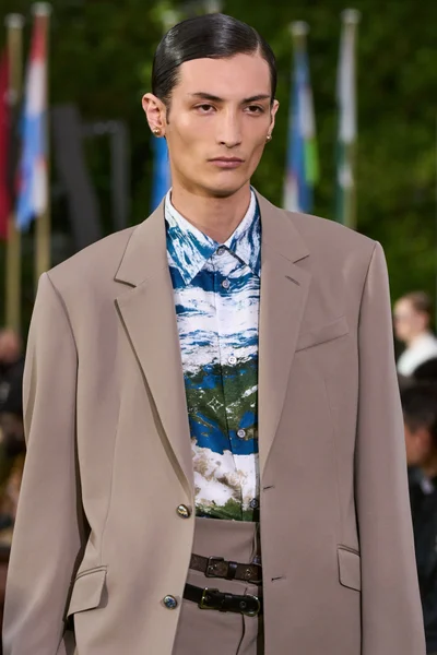 Look 201